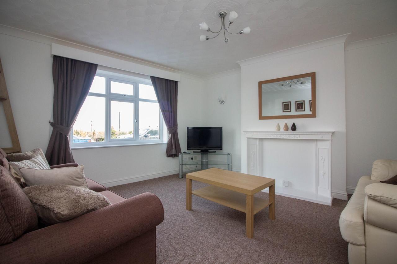 Lovely Sea Front House In Cleethorpes - Sleeps 6 Exterior photo